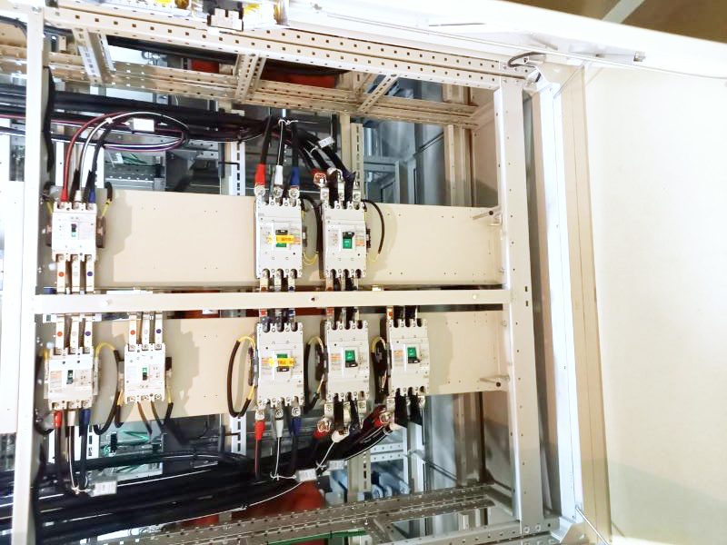 電気設備工事の施工写真